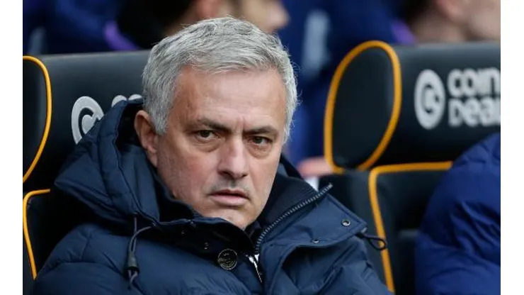 José Mourinho reclama do calendário da Premier League