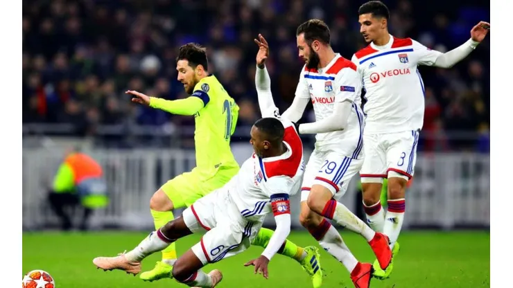 Venda de Lucca pode ajudar Timão a comprar zagueiro do Lyon