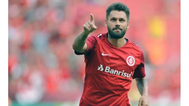 Ceará negocia com Rafael Sóbis
