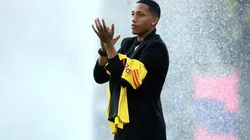 João Pedro é apresentado ao Watford com casa cheia