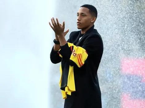 João Pedro é apresentado ao Watford com casa cheia