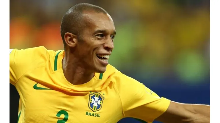 Presidente do Coritiba revela ter feito proposta por Miranda