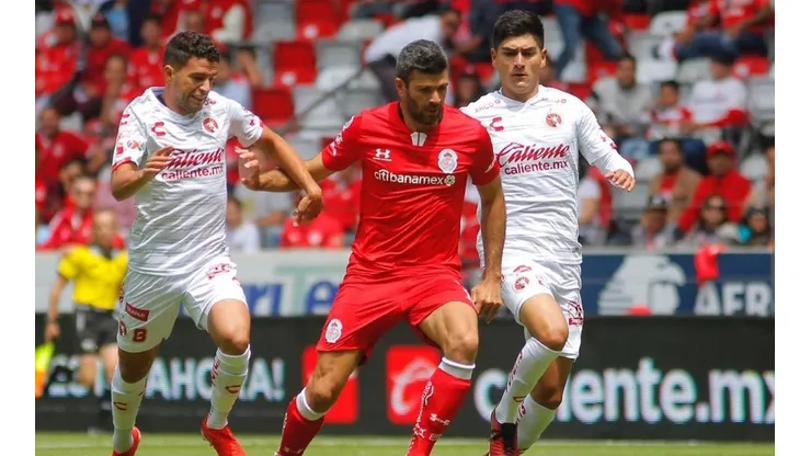 À procura de camisa 9, Grêmio consulta atacante do Toluca-MEX