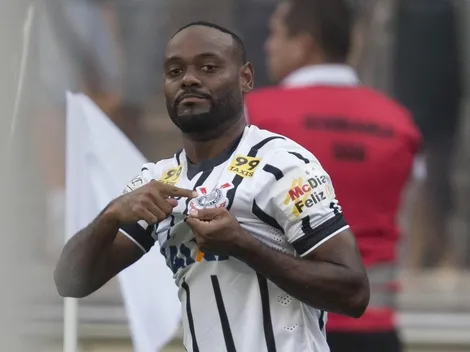 Coritiba faz proposta por Vagner Love e Corinthians define destino do centroavante
