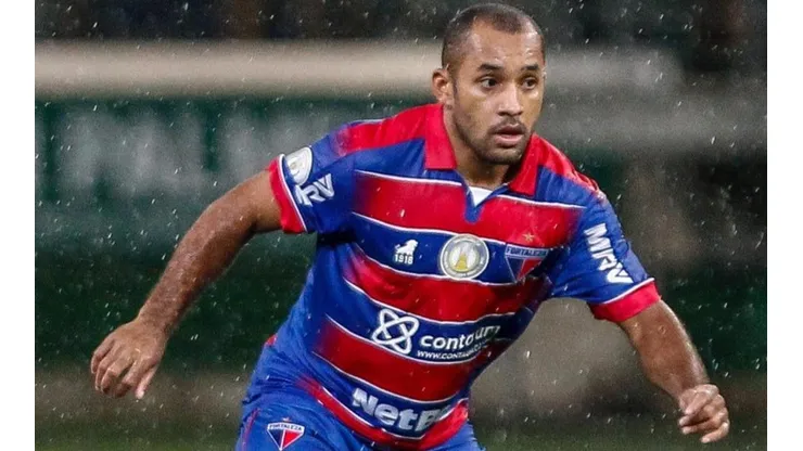 Atlético-MG define futuro de Edinho e comunica Fortaleza