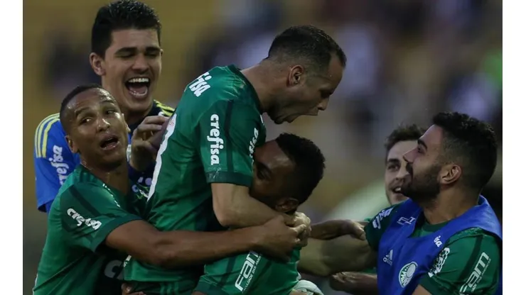 Coritiba abre negociação e encaminha acerto com jogador do Palmeiras para 2020