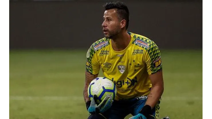 Provável diretor detalha planos do Cruzeiro e Fábio pode deixar o clube em 2020