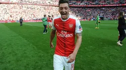 Mesut Özil fica fora de game na China após críticas direcionadas ao país