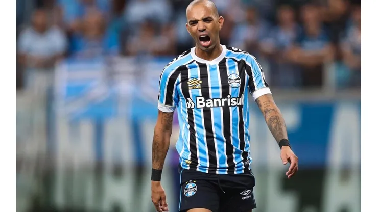 Trio contestado não ficará no Grêmio, crava Romildo