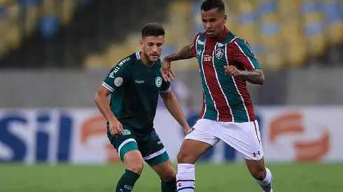 Allan fica próximo de acertar com o São Paulo