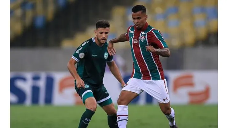 Allan fica próximo de acertar com o São Paulo