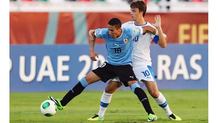 Proibido de contratar, Sport traz reforço uruguaio para a Ilha