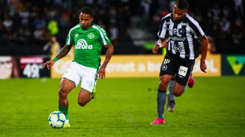 Lateral-direito Eduardo recebe proposta para atuar no Ceará