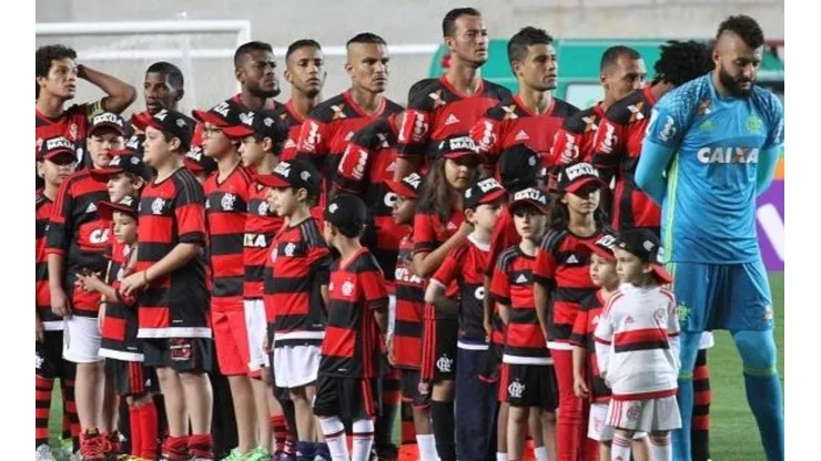 Flamengo recebe proposta por "medalhão"
