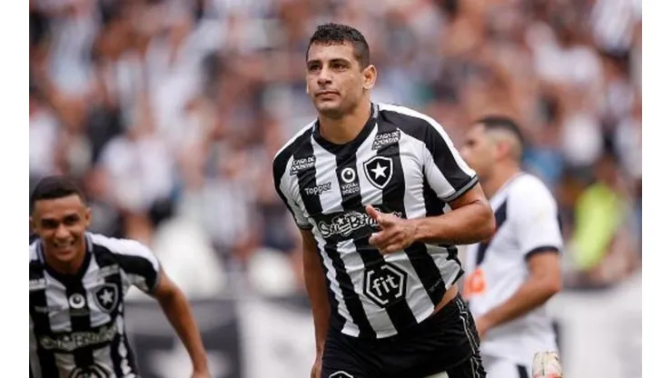Torcedores do Sport pedem volta de Diego Souza