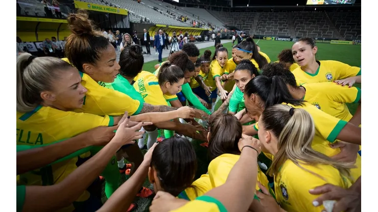 Seleção Feminina entra no top 10 da FIFA
