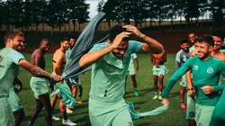 Zagueiro Neto anuncia aposentadoria