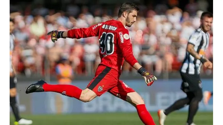 Após sondagem do Bragantino por Cleiton, Atlético bate o martelo sobre futuro do goleiro