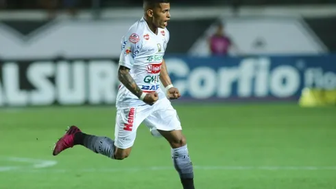 Atlético supera concorrência de Grêmio e Inter e fecha com destaque do Operário-PR