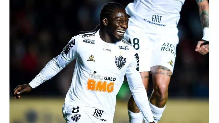 Atlético-MG faz jogo duro e pede volante ao Inter para negociar Chará