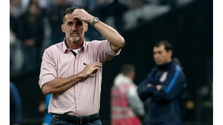 Cheio de desfalques importantes, Mancini bate cabeça para escalar Atlético-MG contra o Inter