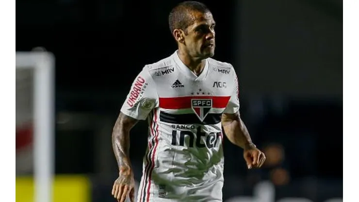 Daniel Alves revela gratidão por ser repatriado pelo São Paulo