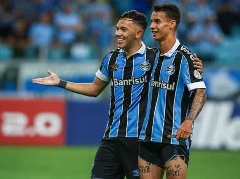 Pepê e Ferreira puxam a lista e Grêmio divulga relacionados com muitos jovens contra o Goiás