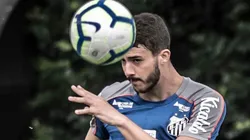 Gustavo Henrique confirma saída do Santos e meia fica a um passo do Olimpia