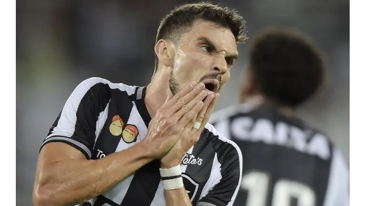 Após final da temporada, Botafogo define "barca" de jogadores que deixará o clube em dezembro