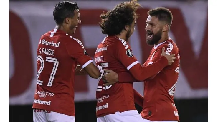Contestado pela torcida, atacante ganha chance para convencer diretoria e ser comprado pelo Inter