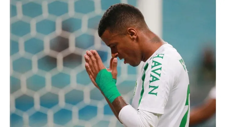 Chape quer renovar com Arthur Gomes
