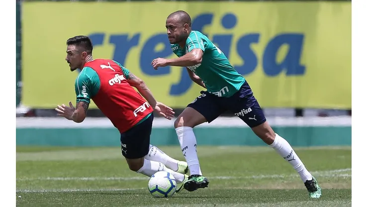 Elenco palmeirense terá luvas renegociadas