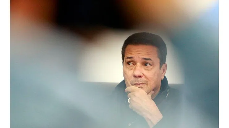 Luxa ressalta briga por Sul-Americana, mas cobra Vasco após “atuação aquém” contra o São Paulo