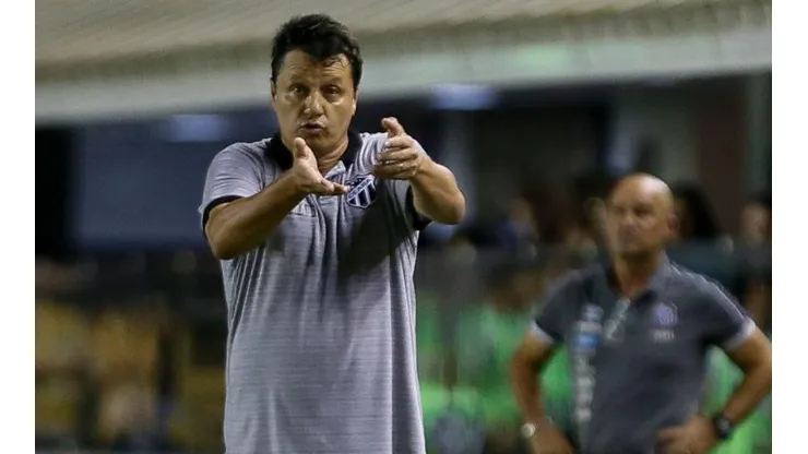 Adilson Batista é demitido do Ceará após goleada