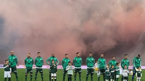 Palmeiras muda política de preços para ingressos contra o Flamengo e causa reação da torcida na web