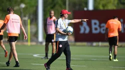 Sob o comando de Zé Ricardo, meio-campista se vê preterido como opção; treinador se manifesta