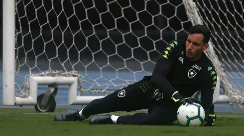 Botafogo dribla crise e tem negociações avançadas para manter Gatito e Cavalieri em 2020