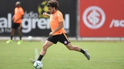 Zé Ricardo exalta Nonato, mas esconde o jogo sobre escalação do Inter contra o Fortaleza