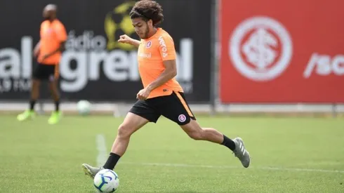 Zé Ricardo exalta Nonato, mas esconde o jogo sobre escalação do Inter contra o Fortaleza