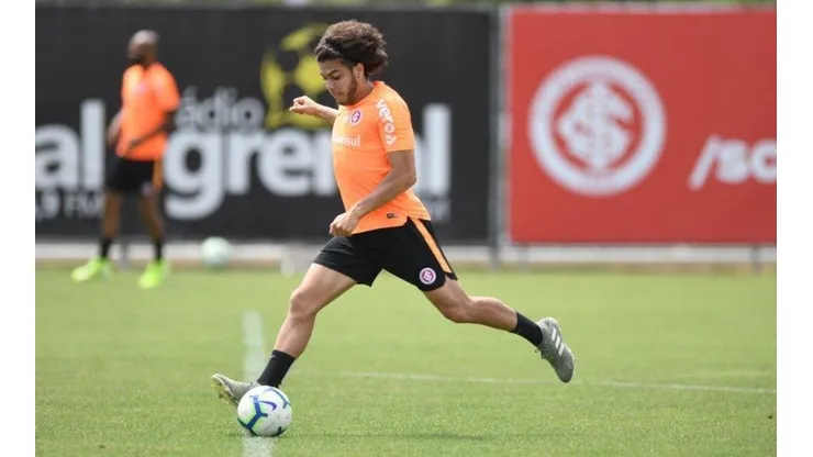Zé Ricardo exalta Nonato, mas esconde o jogo sobre escalação do Inter contra o Fortaleza