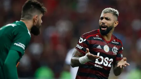 Hoje teve gol e expulsão do Gabigol