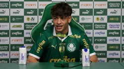 O jogador Agustín Giay é apresentado como mais novo atleta da SE Palmeiras, na Academia de Futebol. (Foto: Cesar Greco/Palmeiras/by Canon)