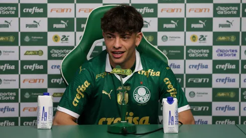 O jogador Agustín Giay é apresentado como mais novo atleta da SE Palmeiras, na Academia de Futebol. (Foto: Cesar Greco/Palmeiras/by Canon)