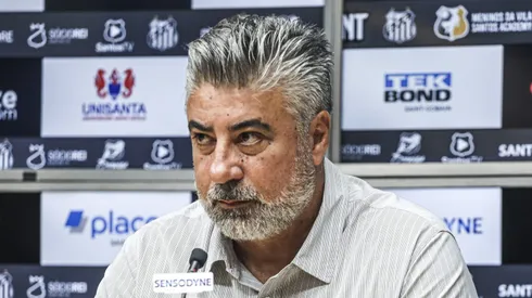 SP - SANTOS - 09/04/2024 - SANTOS, COLETIVA KLEITON LIMA - Alexandre Gallo coordenador de futebol do Santos durante coletiva de imprensa do tecnico Kleiton Lima realizada no Vila Belmiro.