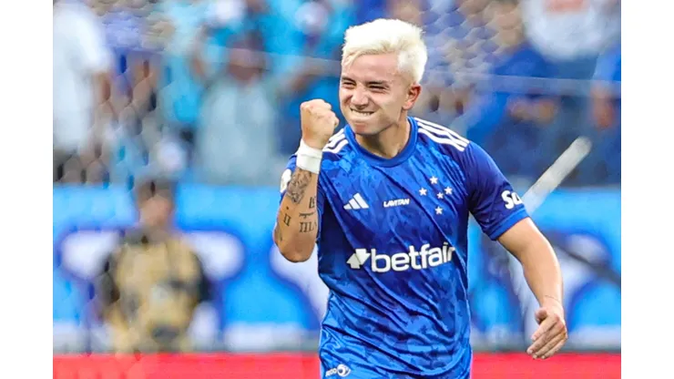 MG - BELO HORIZONTE - 07/07/2024 - BRASILEIRO A 2024, CRUZEIRO X CORINTHIANS - Barreal jogador do Cruzeiro comemora seu gol durante partida contra o Corinthians no estadio Mineirao pelo campeonato Brasileiro A 2024. Foto: Gilson Lobo/AGIF
