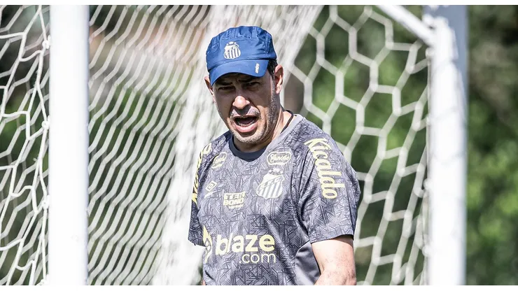 Carille detalhou negociações em andamento