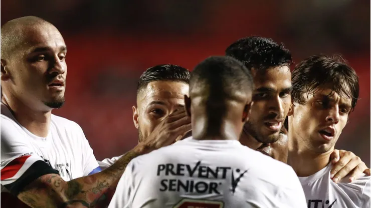 SAO PAULO - SP - 29/06/2016 - BRASILEIRO A 2016/SAO PAULO x FLUMINENSE - Alan Kardec do Sao Paulo comemora seu gol durante partida cntra o Fluminense pelo Campeonato Brasileiro A 2016 no Estadio do Morumbi.