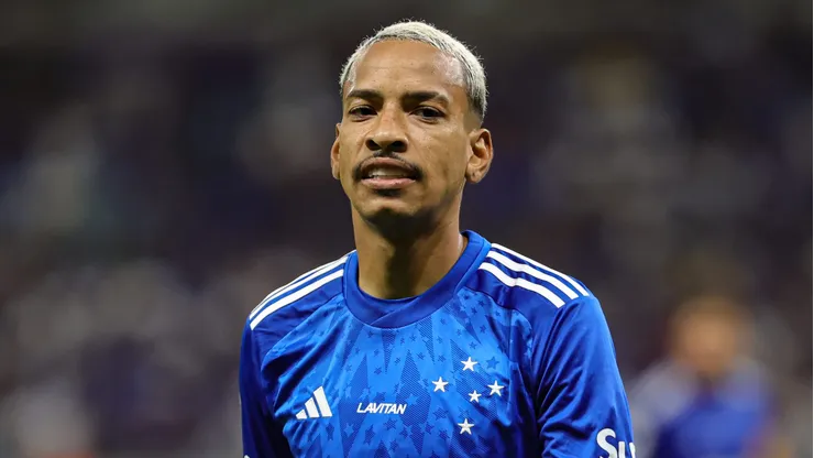 Matheus Pereira, jogador do Cruzeiro, durante partida contra o Corinthians no estádio Mineirão pelo Brasileirão Série A 2024. Foto: Gilson Lobo/AGIF