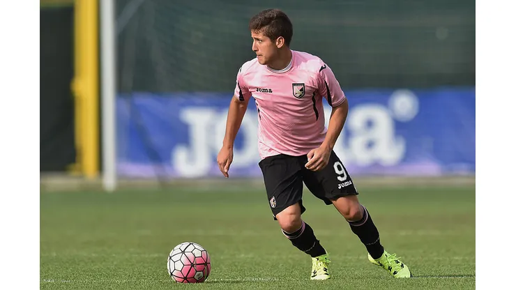 EDOLO, ITALY - JULY 31: Matheus Cassini of Palermo in action during the preseason frienldy match between US Citta di Palermo and Pontisola on July 31, 2015 in Ponte di Legno near Edolo, Italy. (Photo by Tullio M. Puglia/Getty Images)