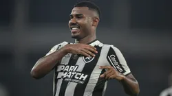 Botafogo se isola como time com mais gols de fora da área do Campeonato Brasileiro. Foto: Thiago Ribeiro/AGIF